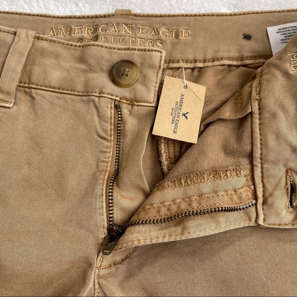 American Eagle Outfitters Khaki Midi Shorts size 8 - Picture 4 of 7